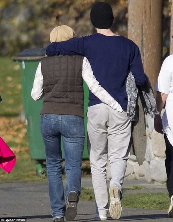 12. Дружеские объятия 2