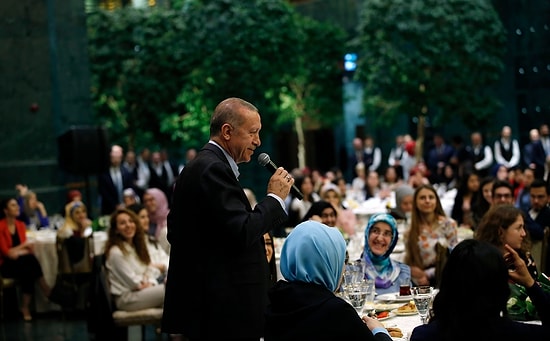 Bir Öğrenci ile Erdoğan Arasında 'Basın Özgürlüğü' Tartışması: 'Kendi Mekanımda Bunu Sorabiliyorsan Özgürsün'