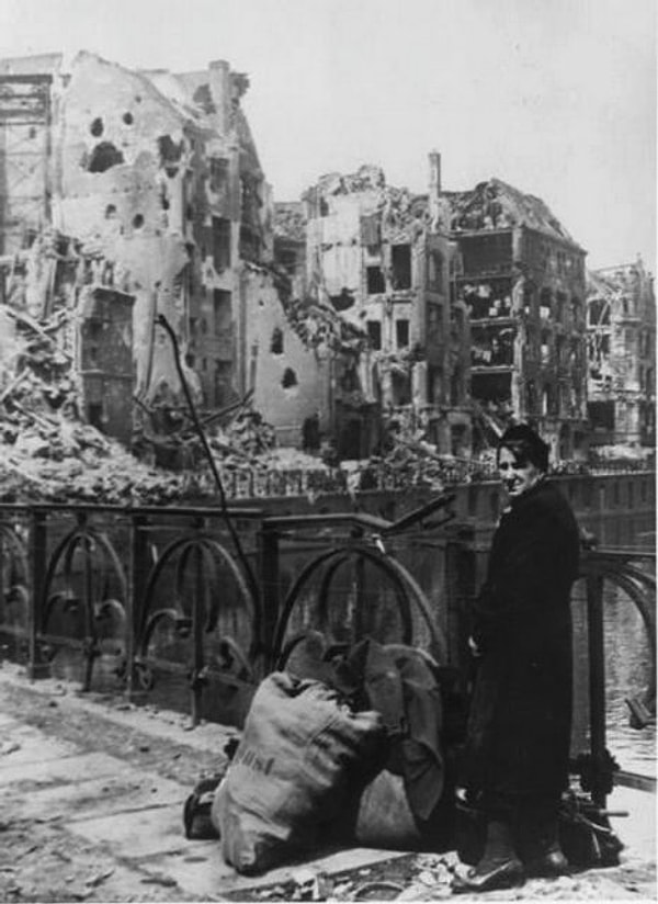 8. Берлин, 2 мая 1945 года