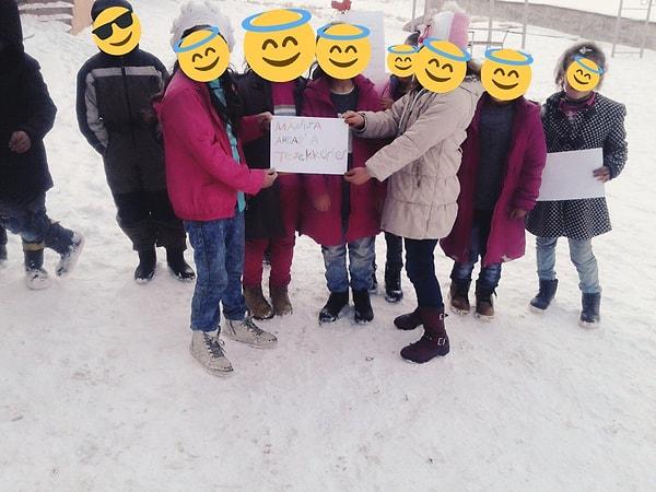 Kışın Bitlis'deki köy okulundaki çocuklara bot ve ayakkabı yardımı da yaptılar uzak-yakın demeden.