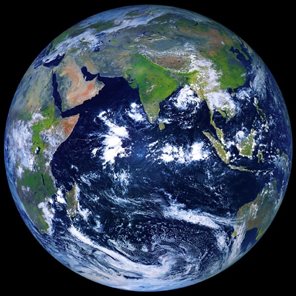 6. Вода на нашей планете образует...