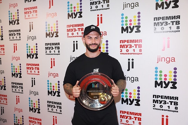 4. "Лучший HIP-HOP/R'n'B проект - Джиган