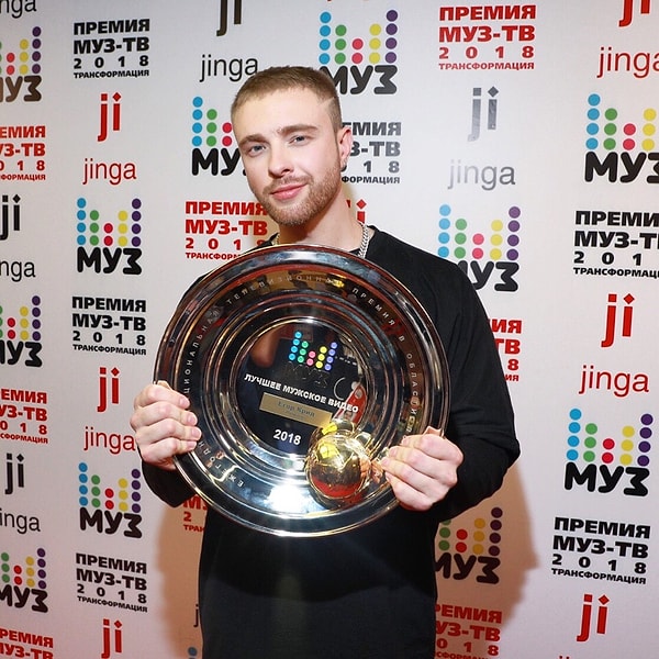 13. "Лучшее мужское видео" - Егор Крид "Потрачу"