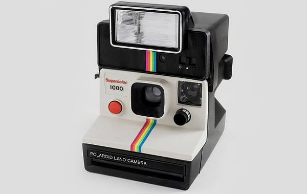 7. Аллен использовал ее интерес к модельной карьере, чтобы заставить позировать обнаженной для снимков