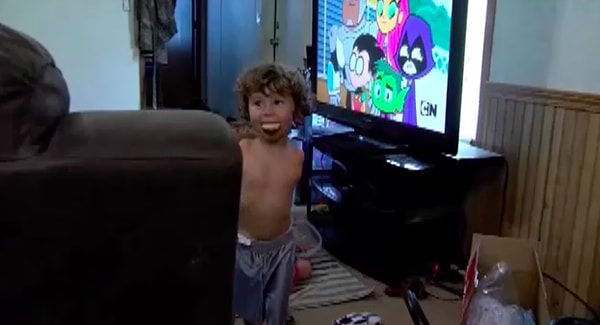 Другие клиенты, которые стали свидетелями конфликта, говорят, что видеть такое отношение к матери и ребенку-инвалиду было очень печально.