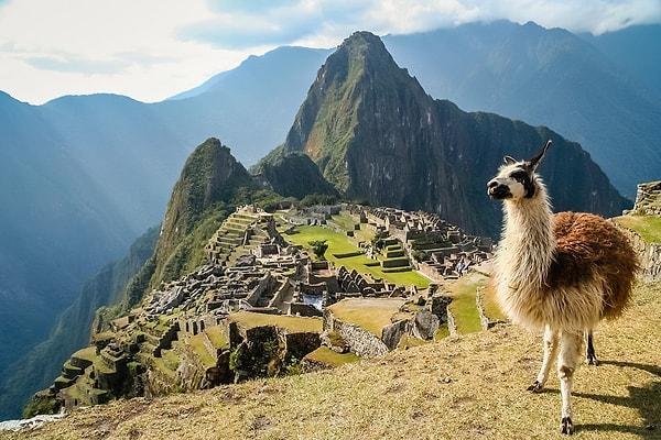 Ancak bildiğimiz bir şey var ki, o da Machu Picchu'nun adeta cennetten bir parça gibi olduğu...