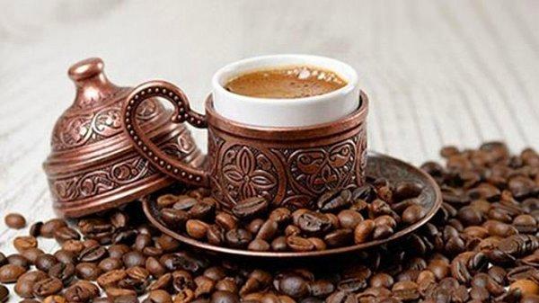 8. “Kahve içmek. Antioksidanlarla doludur ve çeşitli hastalıklara yakalanma riskini azaltır.”