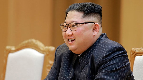 6. Согласно Daily NK, мочу и кал лидера КНДР периодически проверяют, чтобы вовремя заметить болезни.