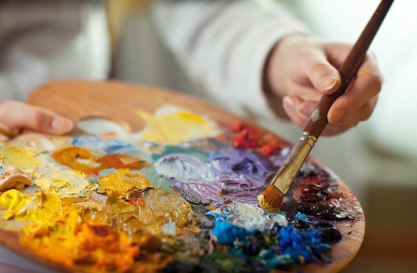 8. Какую картину вы повесите у себя в гостиной?