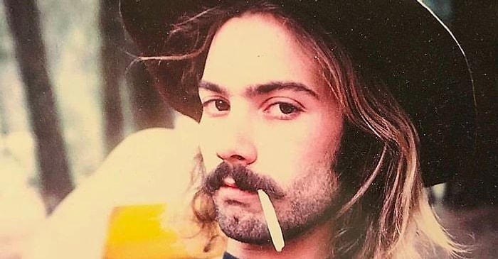 Парень создал страничку в Инстаграме под названием "олдскульные папы", и его коллекция не перестает пополняться