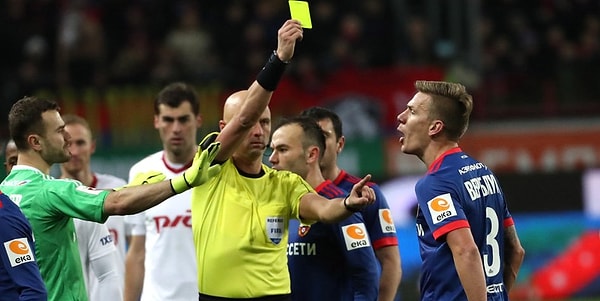 11. Что произойдет, если игрок получит второе предупреждение в одном матче?