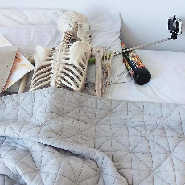 19. "Когда у тебя жуткое похмелье, но тебе все равно нужно селфи".