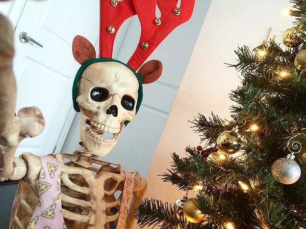 22. "Боже мой, ну не отличная ли у меня елка?!"