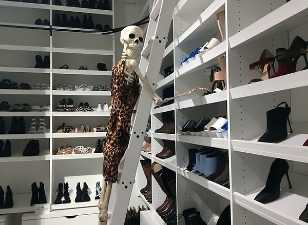 38. "Я умерла и попала в обувной рай".