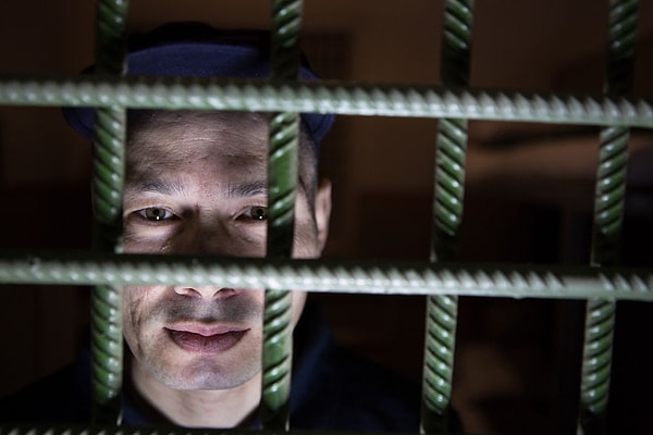 7. Айдер Решетов осужден в 2001 году за серию ограблений, преднамеренные жестокие убийства и предумышленный поджог