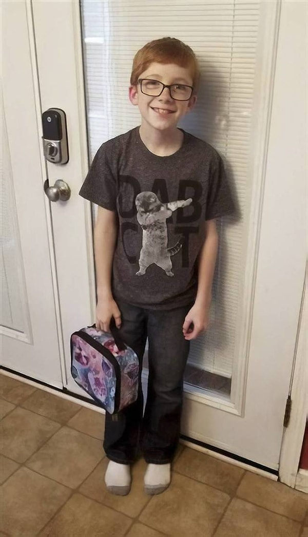 1. Знакомьтесь с Райкером: ему 10, и в школе его высмеивали из-за яркого ланчбокса