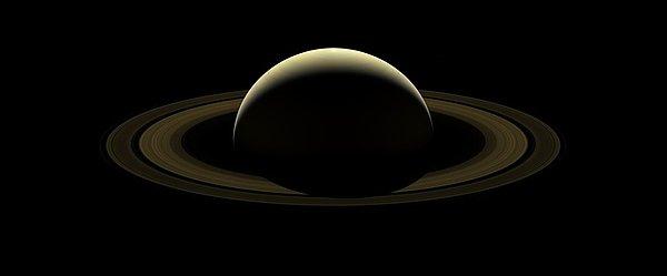 4. Satürn'ün Cassini tarafından çekilmiş son fotoğrafı