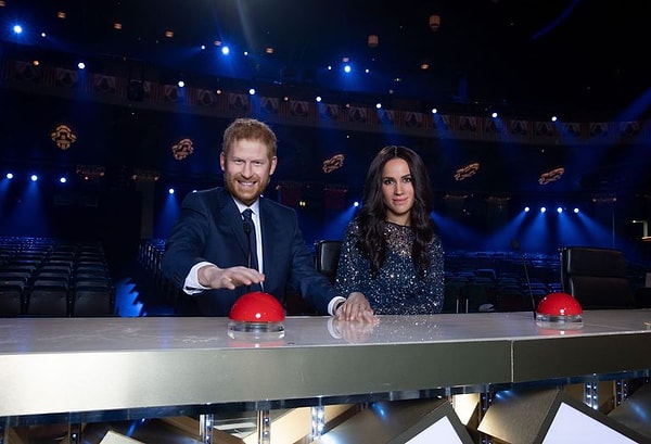 8. Вообще, по сути это были актеры в восковых масках.