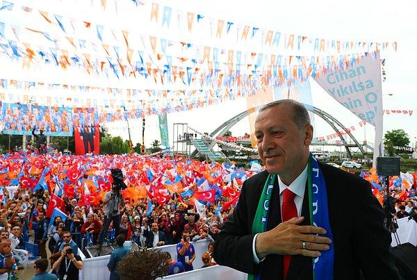 Erdoğan mitinde AKP'nin bu zamana kadar yaptığı icraatlardan bahsetti.