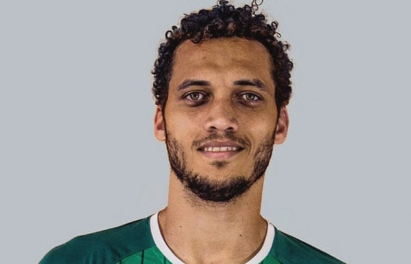 1. Выиграл Южноамериканский кубок по футболу