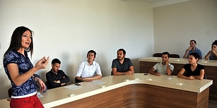 Bir Öğretmenden Hayat Dersi! Final Sınavında Öğrencilerine Değil, Kendine Sorular Soran Prof. Dr. Burcu Demirel