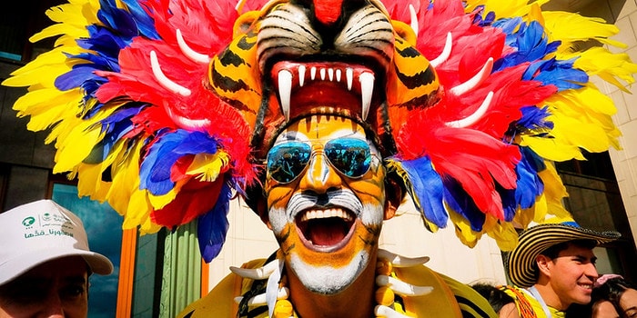 «ПОЕХАЛИ!»: Футбольная лихорадка захватила улицы русской столицы