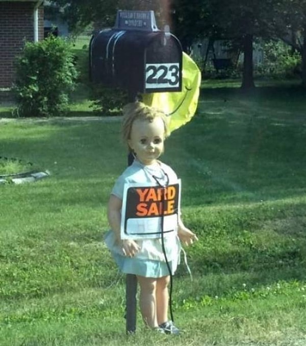 15. Гаражная распродажа, говорите? Чего? Человеческих внутренностей?