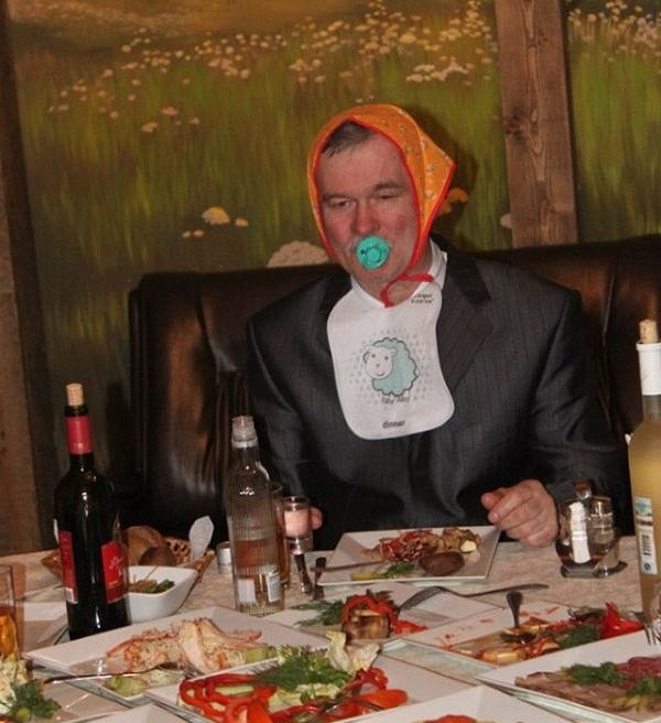 7. Мужчины - они же как дети... Глаз да глаз нужен!