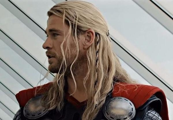 8. Avengers: Ultron Çağı ve Thor: Ragnarok filmlerini izleyen dikkatli seryirciler, Thor'un saçına iliştirilmiş Loki'nin bir tutam saçı olduğunu fark etmişerdir.