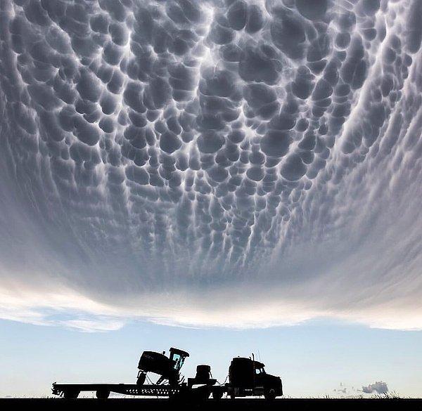 6. Kansas üzerindeki çılgın memeli bulutlar