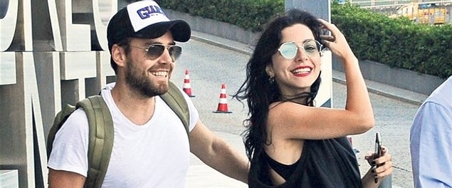 Ardından yine kısa süre içerisinde boşanacaklarına dair dedikodular gelmeye başladı ama son ana kadar hep inkar ettiler.