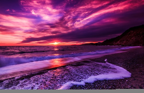 5. Выберите оттенок пурпурного, который отличается от остальных?