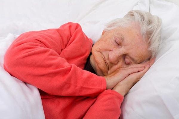 17. Öldüğünüz zaman, hayatınızın yaklaşık 1/3'ünü uykuda geçirmiş olacaksınız.