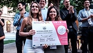 Ayakta Alkışlıyoruz! İzmirli Berna ve Leyla Geliştirdikleri 'Mikro Akışkan Çip' Projesi ile Dünya Üçüncüsü Oldu