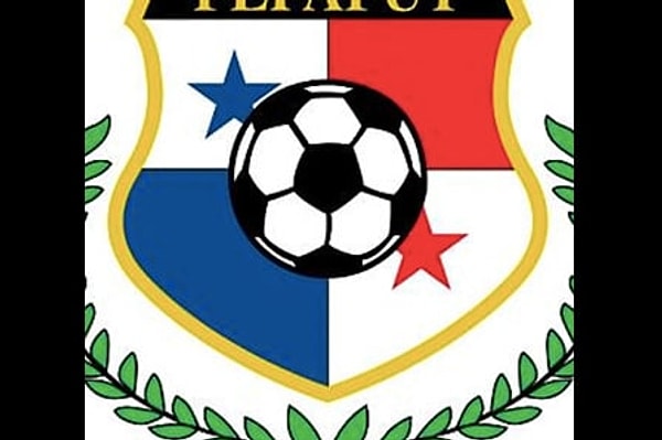 3. Кто с гордостью показывает свою любовь к футболу?