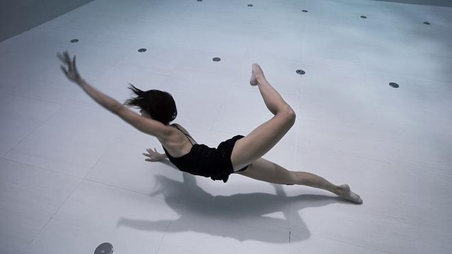 Dünyanın En Derin Havuzunda Gerçekleştirilen Su Altı Koreografisi ile Mükemmel Bir Kısa Film Keyfi