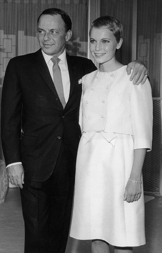 17. Mia Farrow ve Frank Sinatra, 1966