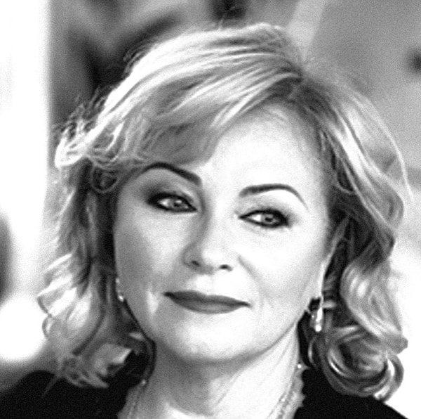 8. Евгения Гурьева (59 лет, $400 млн)