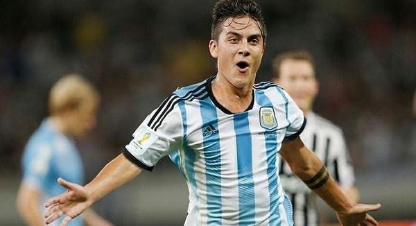 6. Честь какого клуба отстаивает аргентинец Пауло Дибала?