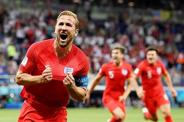 10. За какой клуб выступает англичанин Гарри Кейн?