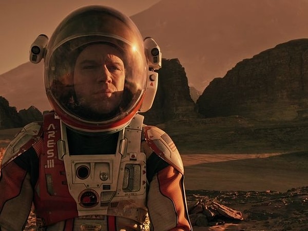 1. Если бы вы остались в одиночестве на Марсе, о ком бы вы подумали в первую очередь?