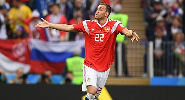 5. Кем в нашей сборной является Артем Дзюба?