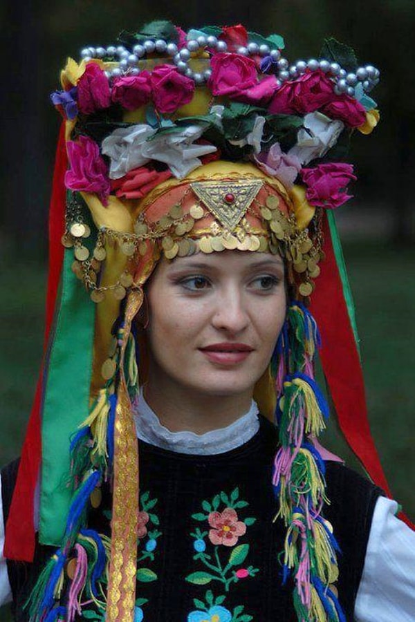 5. Болгарский свадебный головной убор
