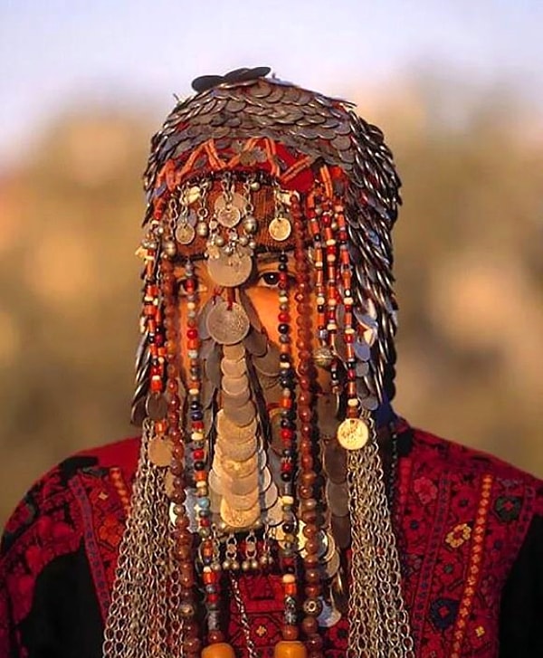 7. Свадебный головной убор женщин Индонезии