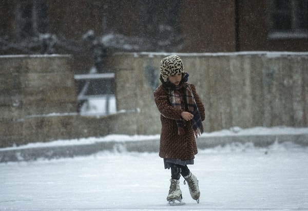 9. А вот и будущая фигуристка: