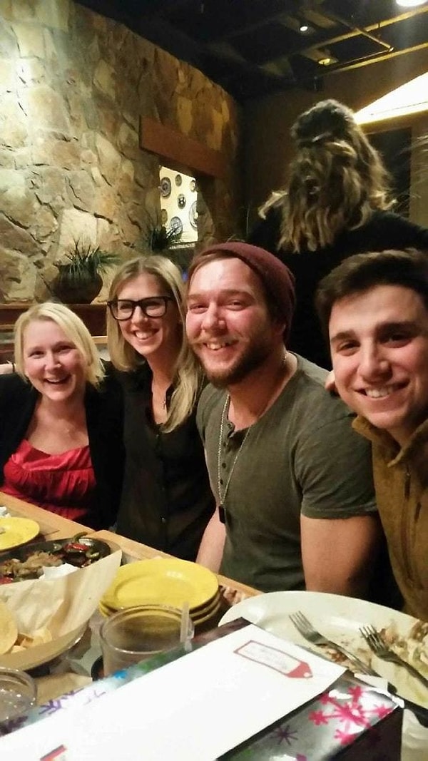 5. Это что, Чубакка? А нет, просто прическа женщины