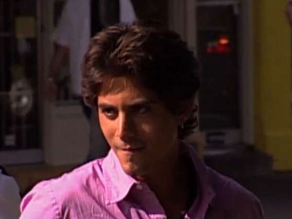 13. Какие эмоции вы видите на этой картинке?