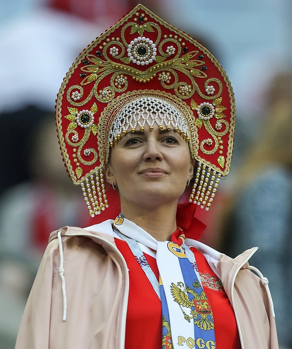 3. Кокошник ни в чем не уступает шапке-ушанке: и нарядно, и национального калорита придает!