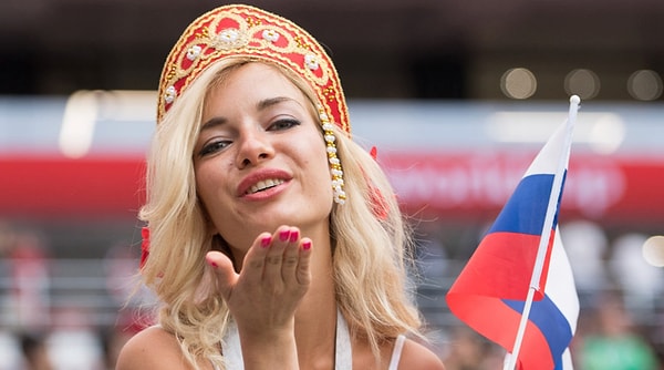 11. Вперед, Россия, только вперед! 🚀 Мы болеем за тебя!