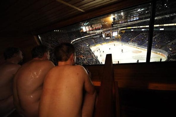 6. Да что уж там, сауны есть даже на хоккейных стадионах!